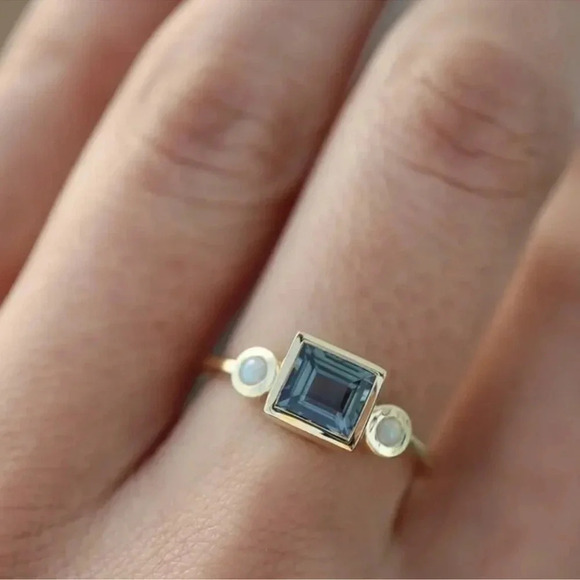 1 LEFT! 3 Piece Gold Rhinestone Ring Set - Picture 2 of 4